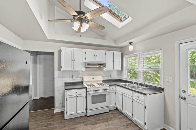 3113 Oakwood Street, Portage, IN 46368