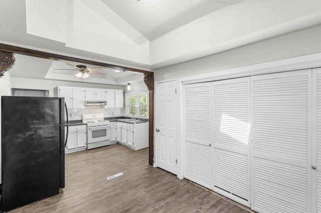 3113 Oakwood Street, Portage, IN 46368