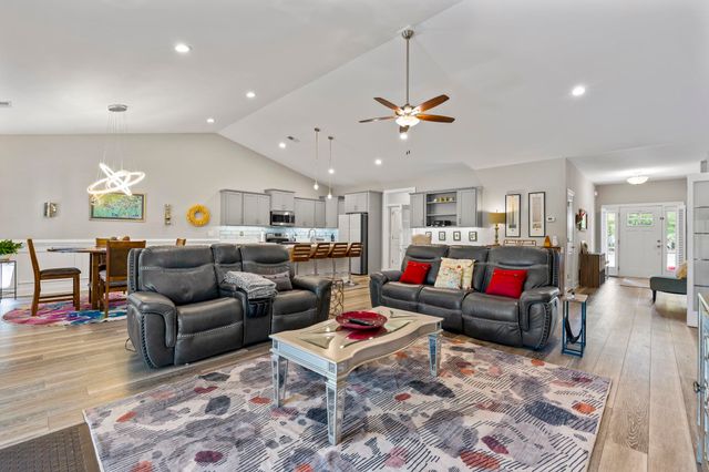 817 White Heron Cove, Murrells Inlet, SC 29576