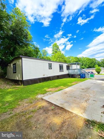 7800 TAYLOE DR #133, Manassas, VA 20112