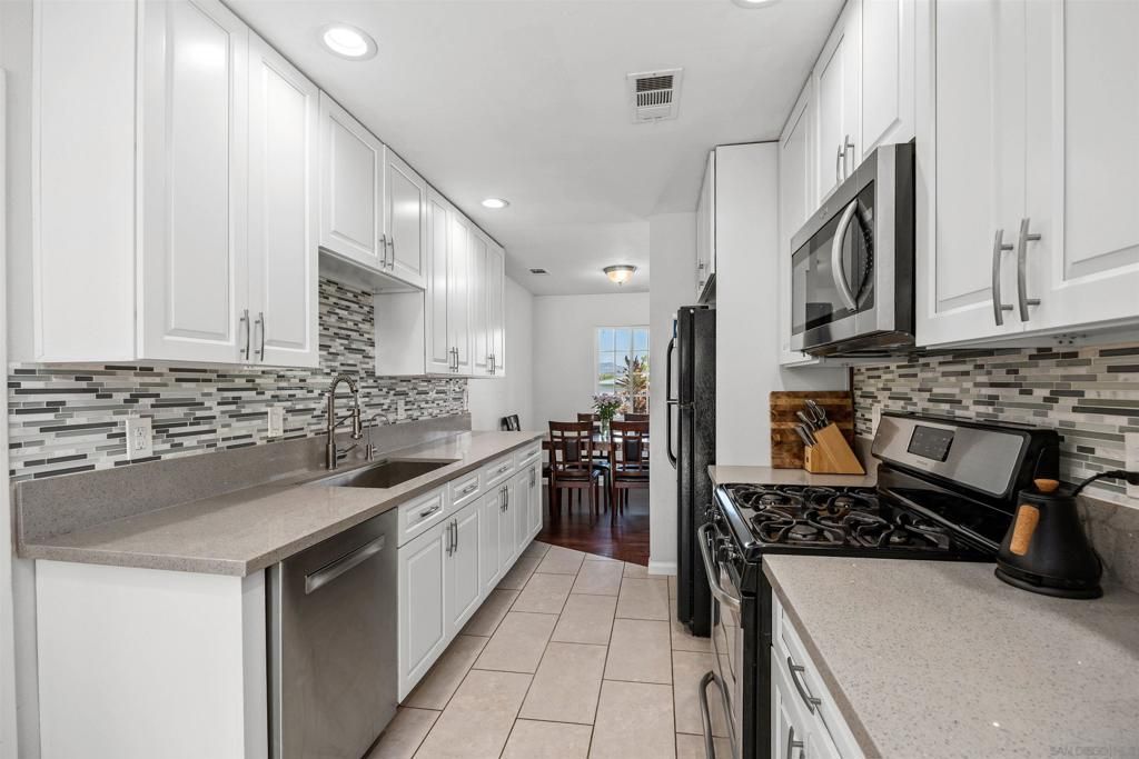 Image 10 of property listing at 760 El Monte Rd, El Cajon, CA 92020