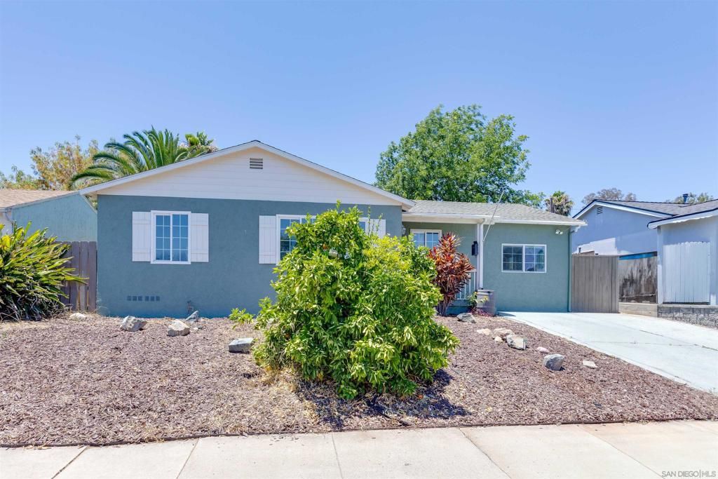 Image 2 of property listing at 760 El Monte Rd, El Cajon, CA 92020