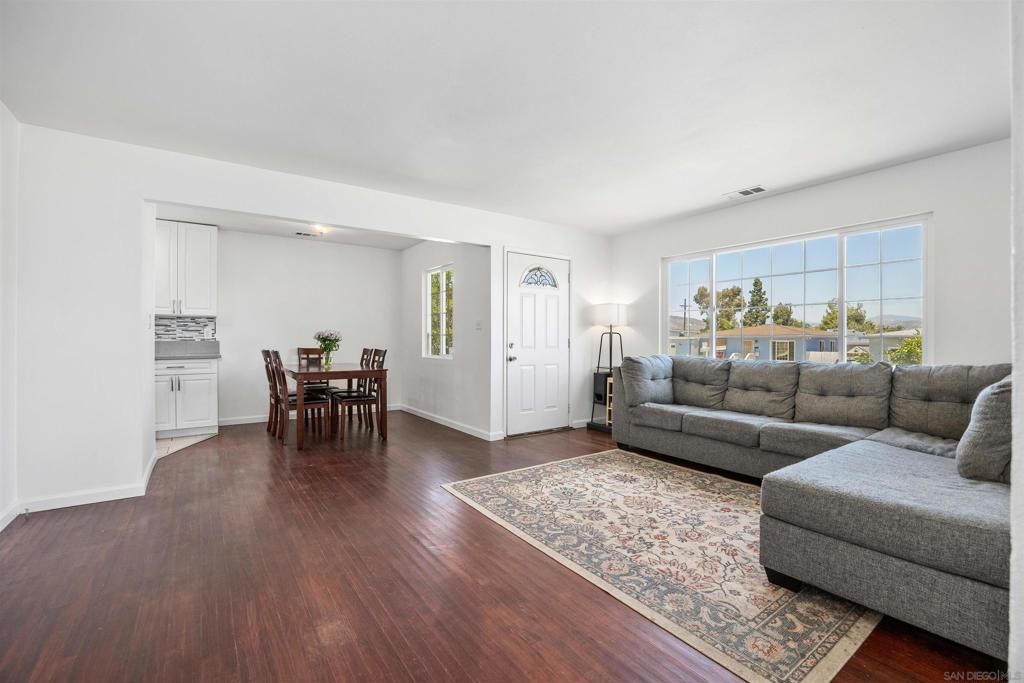 Image 3 of property listing at 760 El Monte Rd, El Cajon, CA 92020