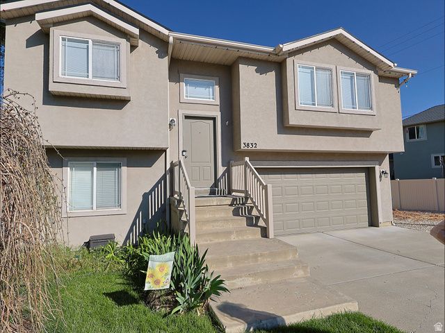 3832 PARKER DR, Riverdale, UT 84405