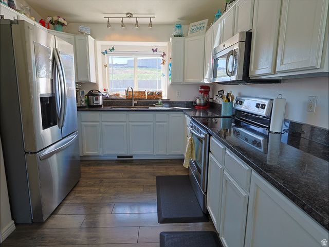 3832 PARKER DR, Riverdale, UT 84405