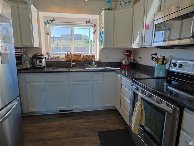 3832 PARKER DR, Riverdale, UT 84405