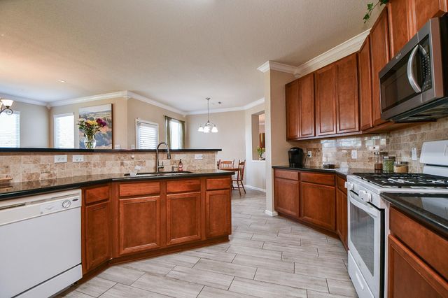 2810 Powell Springs Court, Missouri City, TX 77459