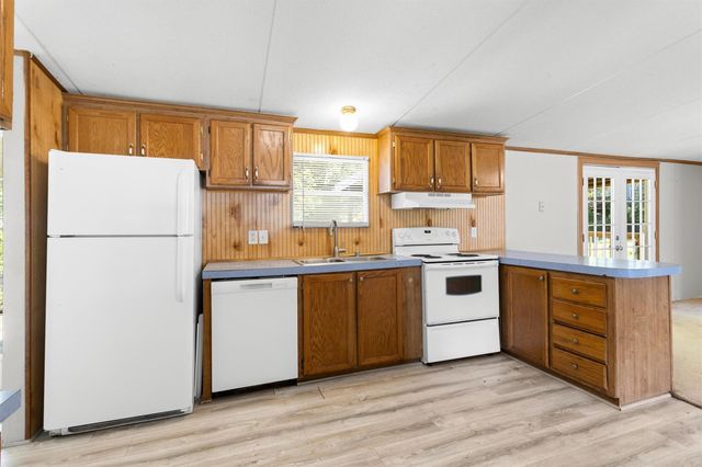 14260 Shadow Bay Drive, Willis, TX 77318