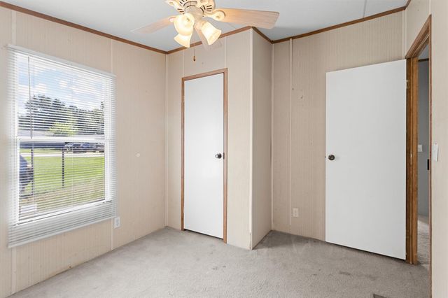 14260 Shadow Bay Drive, Willis, TX 77318