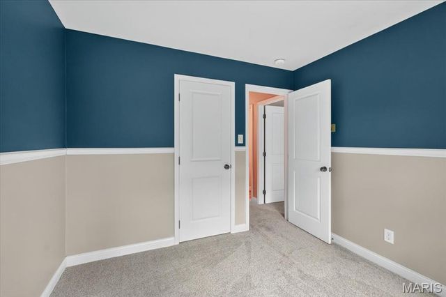 947 Oakfield Drive, Ballwin, MO 63021