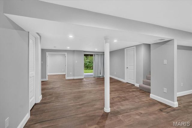 947 Oakfield Drive, Ballwin, MO 63021