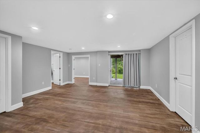 947 Oakfield Drive, Ballwin, MO 63021