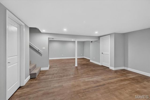 947 Oakfield Drive, Ballwin, MO 63021