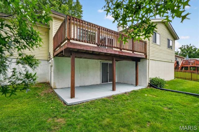947 Oakfield Drive, Ballwin, MO 63021