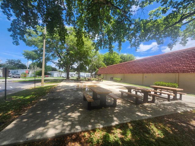 290 NW 218th Way Lot 473, Pembroke Pines, FL 33029