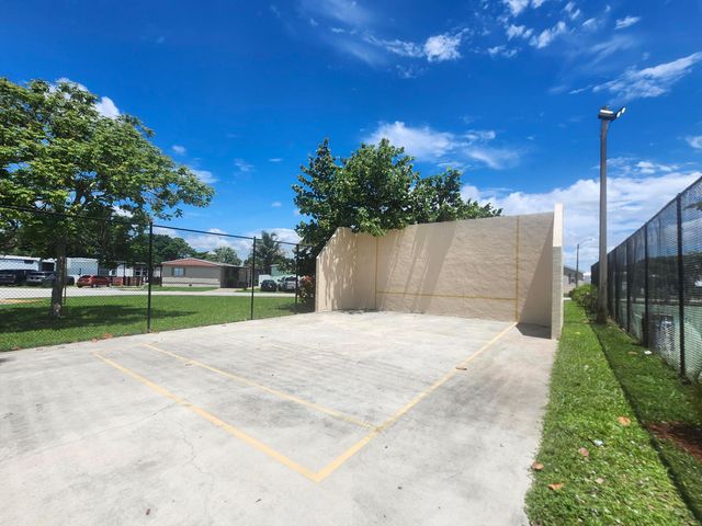 290 NW 218th Way Lot 473, Pembroke Pines, FL 33029