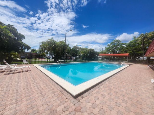 290 NW 218th Way Lot 473, Pembroke Pines, FL 33029