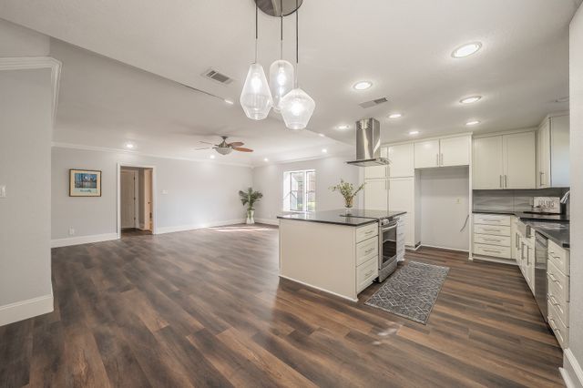 440 Moran Drive, Highland Village, TX 75077