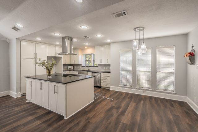 440 Moran Drive, Highland Village, TX 75077