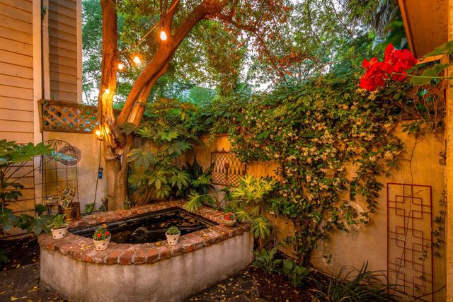 8 Trumbo Street, Charleston, SC 29401