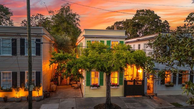 8 Trumbo Street, Charleston, SC 29401