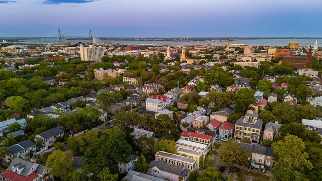 8 Trumbo Street, Charleston, SC 29401