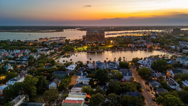 8 Trumbo Street, Charleston, SC 29401