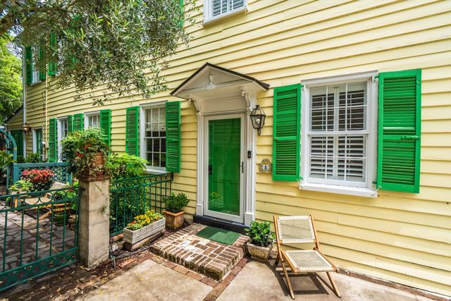8 Trumbo Street, Charleston, SC 29401