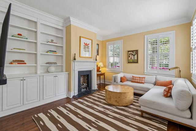 8 Trumbo Street, Charleston, SC 29401
