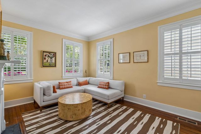 8 Trumbo Street, Charleston, SC 29401