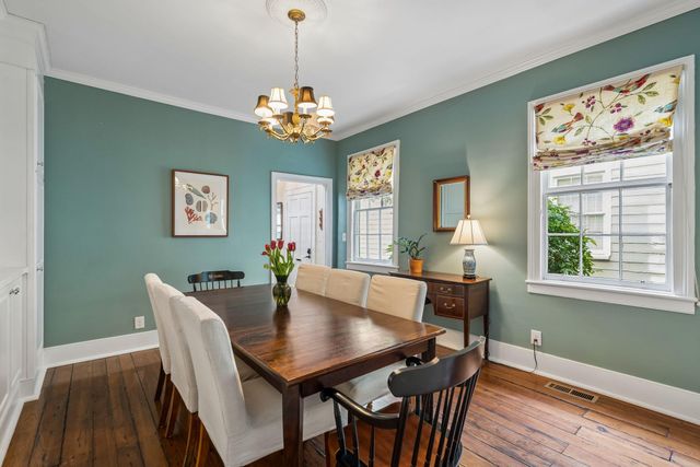 8 Trumbo Street, Charleston, SC 29401