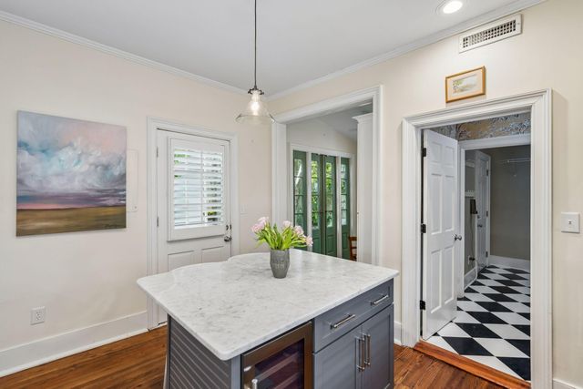 8 Trumbo Street, Charleston, SC 29401