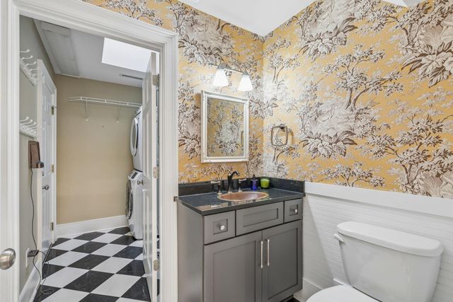 8 Trumbo Street, Charleston, SC 29401