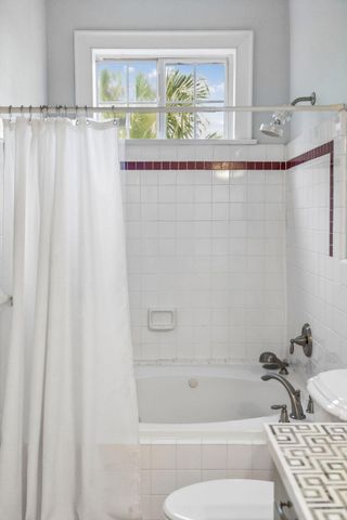 8 Trumbo Street, Charleston, SC 29401