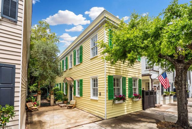 8 Trumbo Street, Charleston, SC 29401