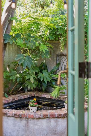 8 Trumbo Street, Charleston, SC 29401