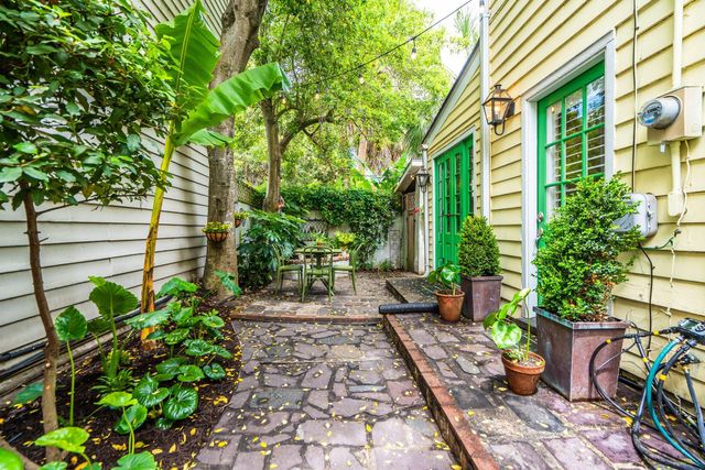 8 Trumbo Street, Charleston, SC 29401
