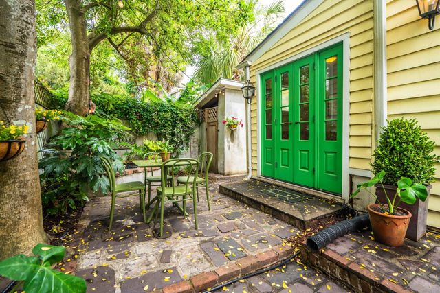 8 Trumbo Street, Charleston, SC 29401