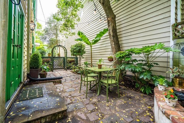 8 Trumbo Street, Charleston, SC 29401