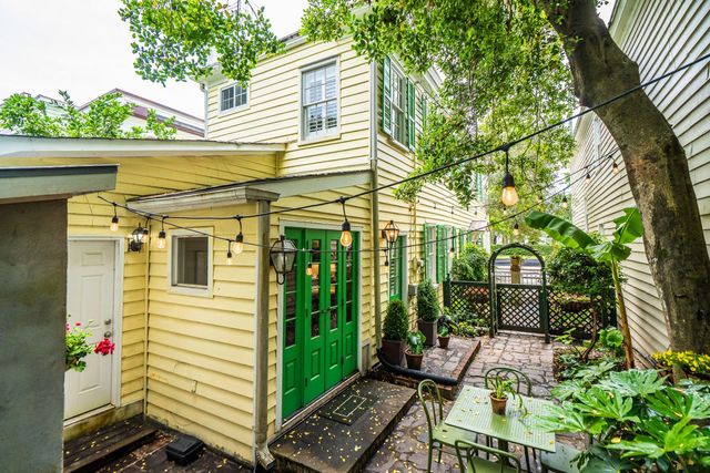 8 Trumbo Street, Charleston, SC 29401
