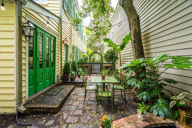 8 Trumbo Street, Charleston, SC 29401