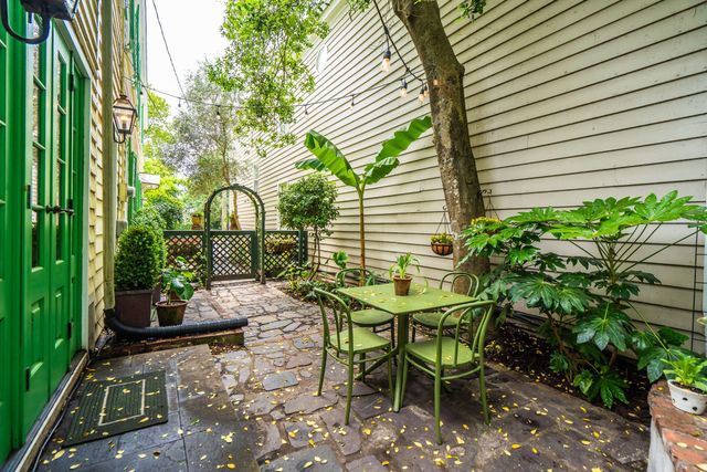 8 Trumbo Street, Charleston, SC 29401