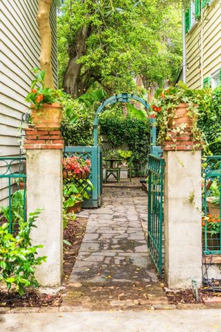 8 Trumbo Street, Charleston, SC 29401