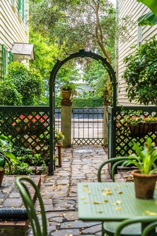8 Trumbo Street, Charleston, SC 29401