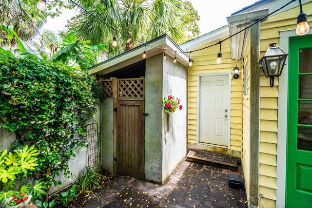 8 Trumbo Street, Charleston, SC 29401