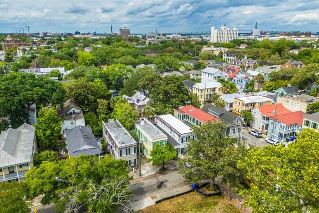 8 Trumbo Street, Charleston, SC 29401