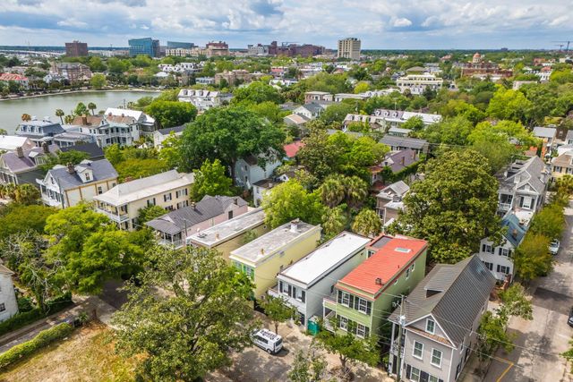 8 Trumbo Street, Charleston, SC 29401