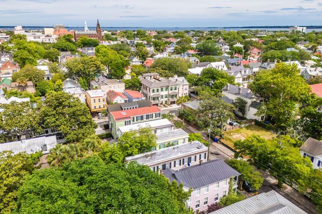 8 Trumbo Street, Charleston, SC 29401