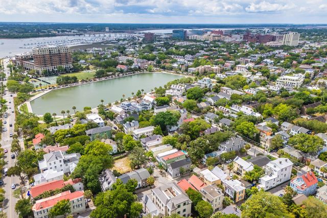 8 Trumbo Street, Charleston, SC 29401