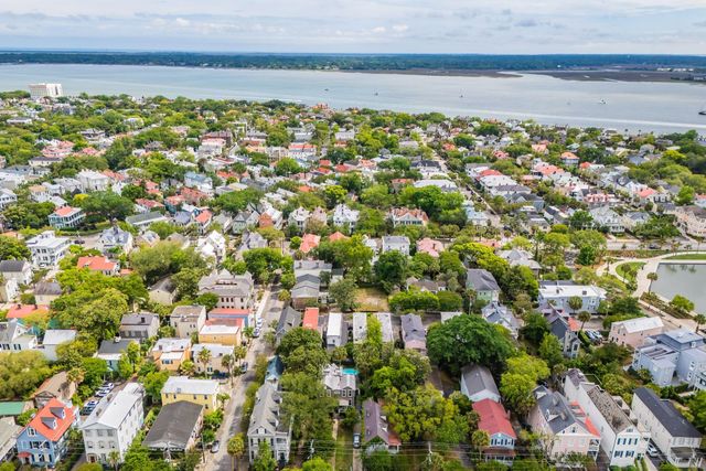 8 Trumbo Street, Charleston, SC 29401